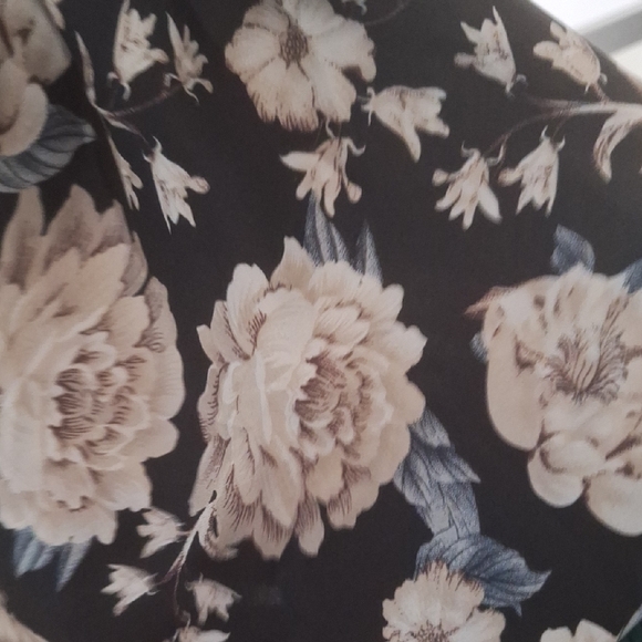 She + Sky Black, Cream, and Blue Floral Maxi Dress L NWT - Picture 8 of 8